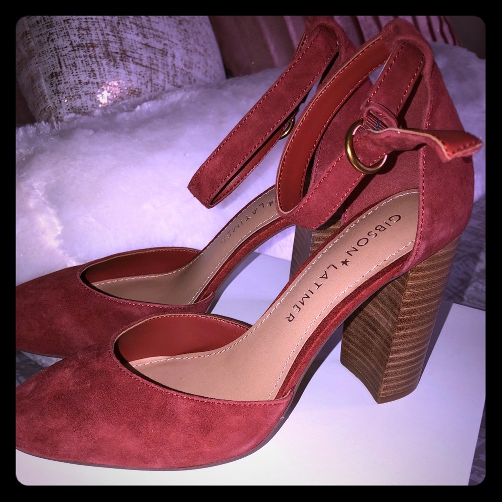 Gibson Latimer “Finley” block heels size 8